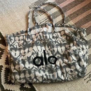 Alo Tie Dye shopper canvas bag